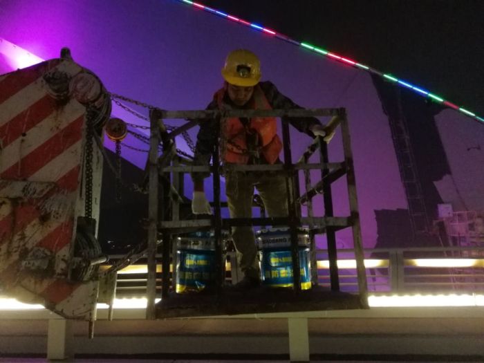 1南宁大桥喷涂工程施工现场。。。。鸹 摄）.jpg