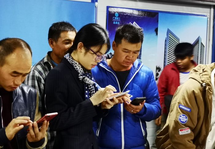 邕江上游项目办理现场。。。。。。。。黎子宁 摄.jpg