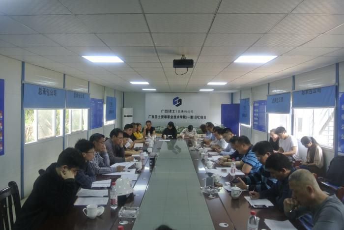 7.2聚会现场。。。。。。。。杨钰 摄700.JPG