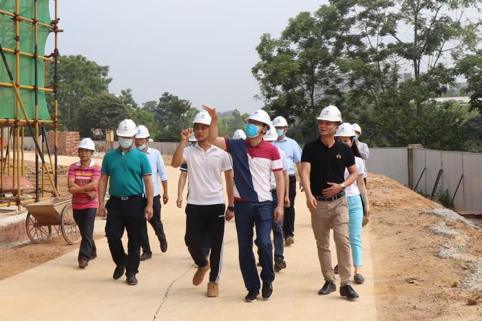 4.2检查指导现场。。。。。 杨俊峰 摄700.jpg