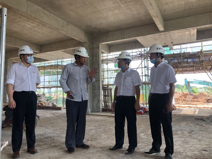 调研现场。。。。。。莫光富 摄.jpg