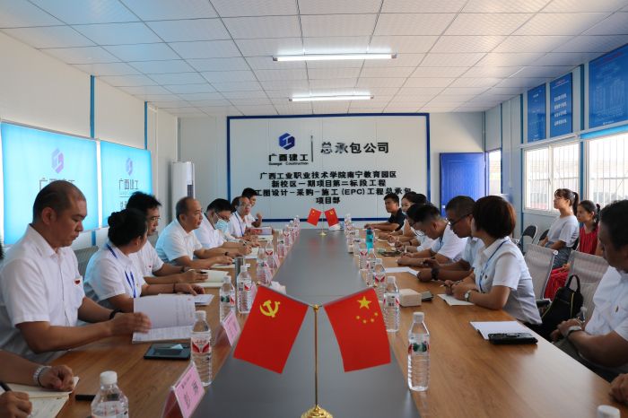 党课现场。。。。。；；；；；；；；畦磋 摄.jpg