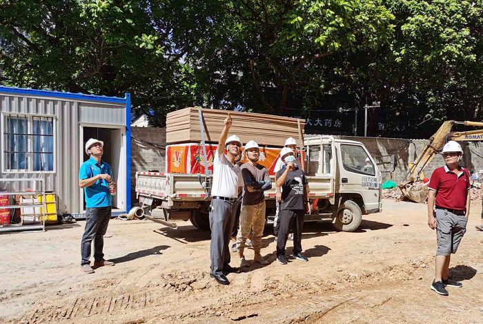 现场审查。。。。。。。。陆大南 摄.jpg