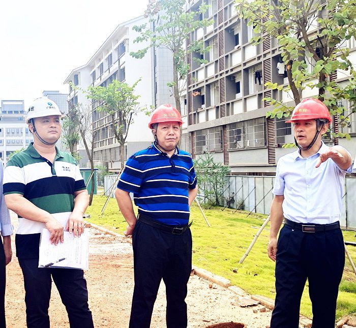 现场调研。。。。。廖益  摄.jpg