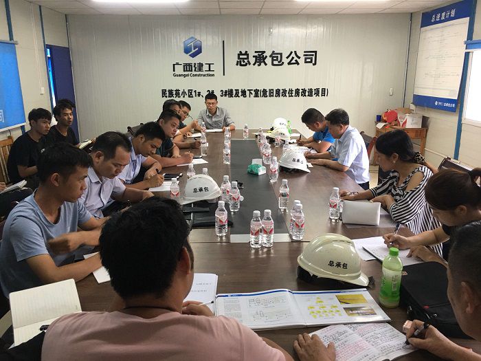 聚会现场。。。。。。 梁爽 摄.jpg