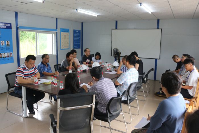 41聚会现场。。。。。。。。张钊林 摄.jpg