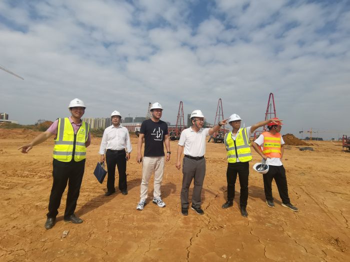 检查现场。。。。。 贺勇 摄.jpg