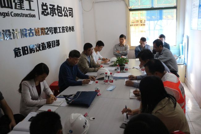 聚会现场。。。。。。。。张钊林 摄.jpg