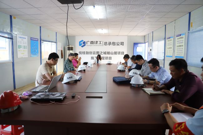 8聚会现场。。。。。。杨钰 摄.jpg