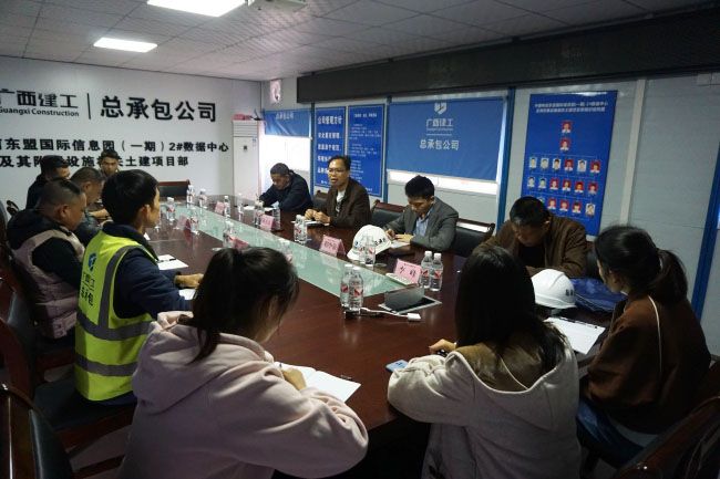 （备选 原图）聚会现场。。。。。。。谢微旋 摄.jpg