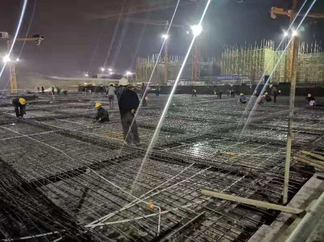 9  贯彻落实“5+2” “白+黑”。。。。。。。。罗凯 摄.jpg