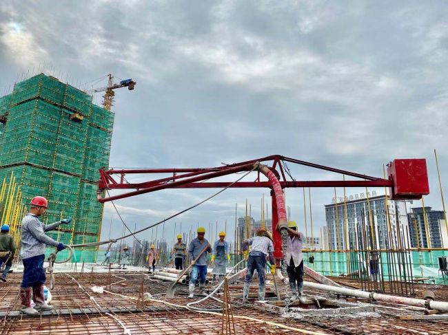 施工现场。。。。。廖伟强 摄.jpg