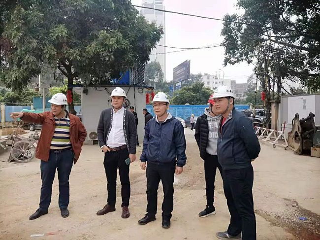 3检查现场。。。。。贺勇 摄（修图）.jpg