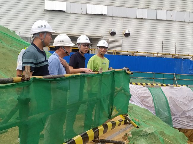 检查现场。。。。。。。；；；；；魄苛 摄（修图）.jpg