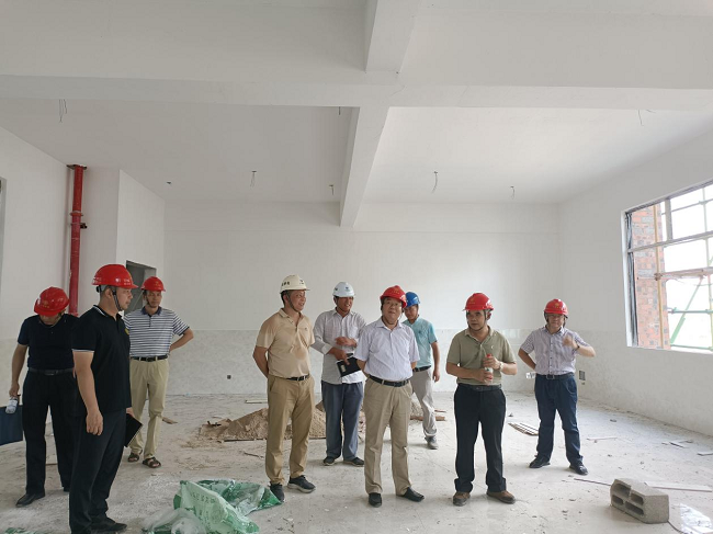 实地审查项目建设。。。。。莫杰妃 摄（修图）.png