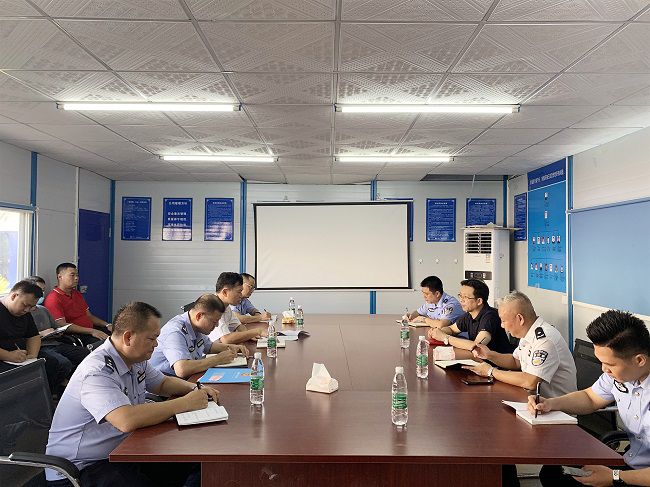 调研座谈会现。。。。。。。ㄐ尥迹.jpg