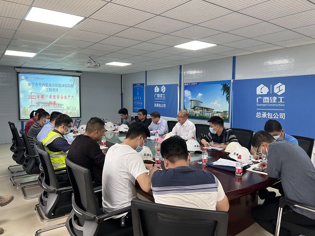 聚会现场。。。。。。。卢丽君 摄（修图）.jpg