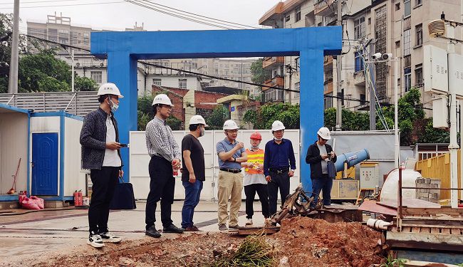 （修图）陆烜深入现场检查指导。。。。。。。陆大南 摄.jpg