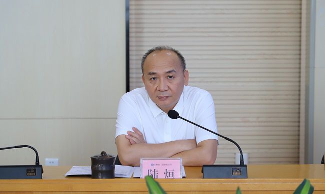 陆烜讲话。。。。。。郑诗宝 摄（修）.jpg