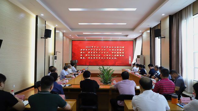 集中寓目《生命重于泰山》教育宣传片。。。。。。 郑诗宝 摄（修）.jpg