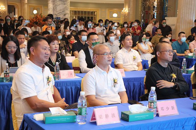 邓少新寓目项目宣传影像。。。。。。。周煜川 摄（修图）.jpg