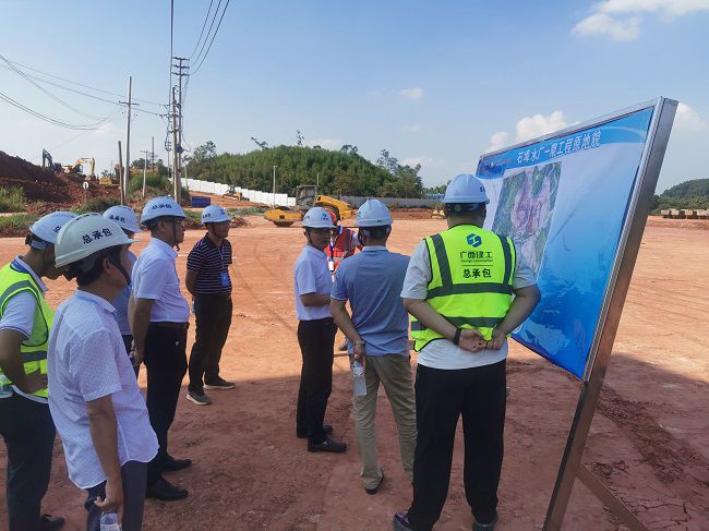 检查现场。。。。。陆勤 摄（修图）.jpg