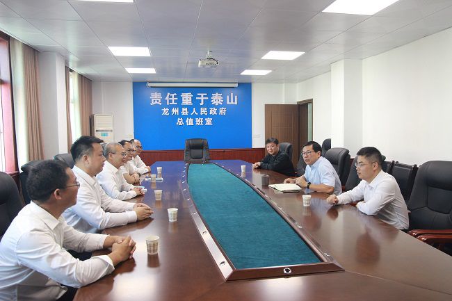 座谈会现。。。。。。。ㄐ尥迹.jpg