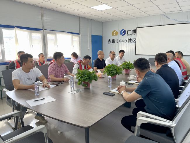 聚会现场。。。。。。。关惠琳 摄（修图）.jpg