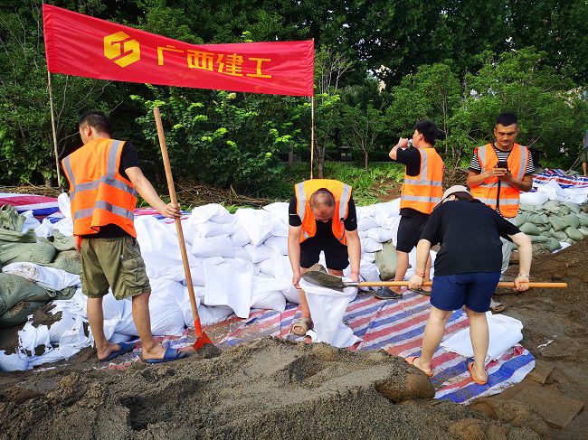 抢险现。。。。。。。。ㄐ尥迹.jpg