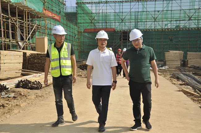 检查现场。。。。。。。王瑾贞 摄（修图）.jpg