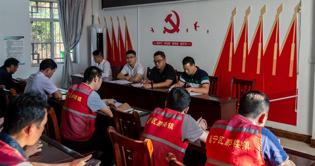 座谈会现场。。。。。郭奎君摄（修图）.jpg