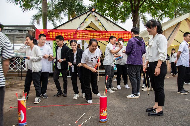 投壶现场。。。。。。郭奎君 摄.jpg