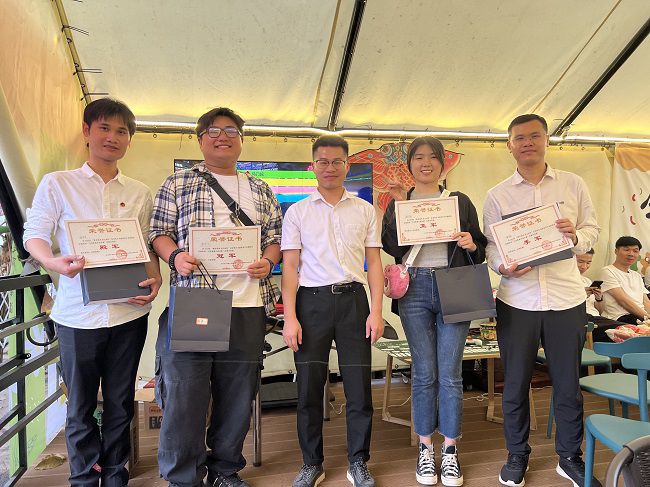 马里奥赛车颁奖现场。。。。。。杨钰 摄.jpg